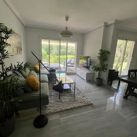 2 Avec Jardin Apartment